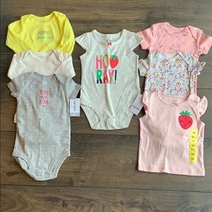 [Carter’s] 6 month onesie bundle